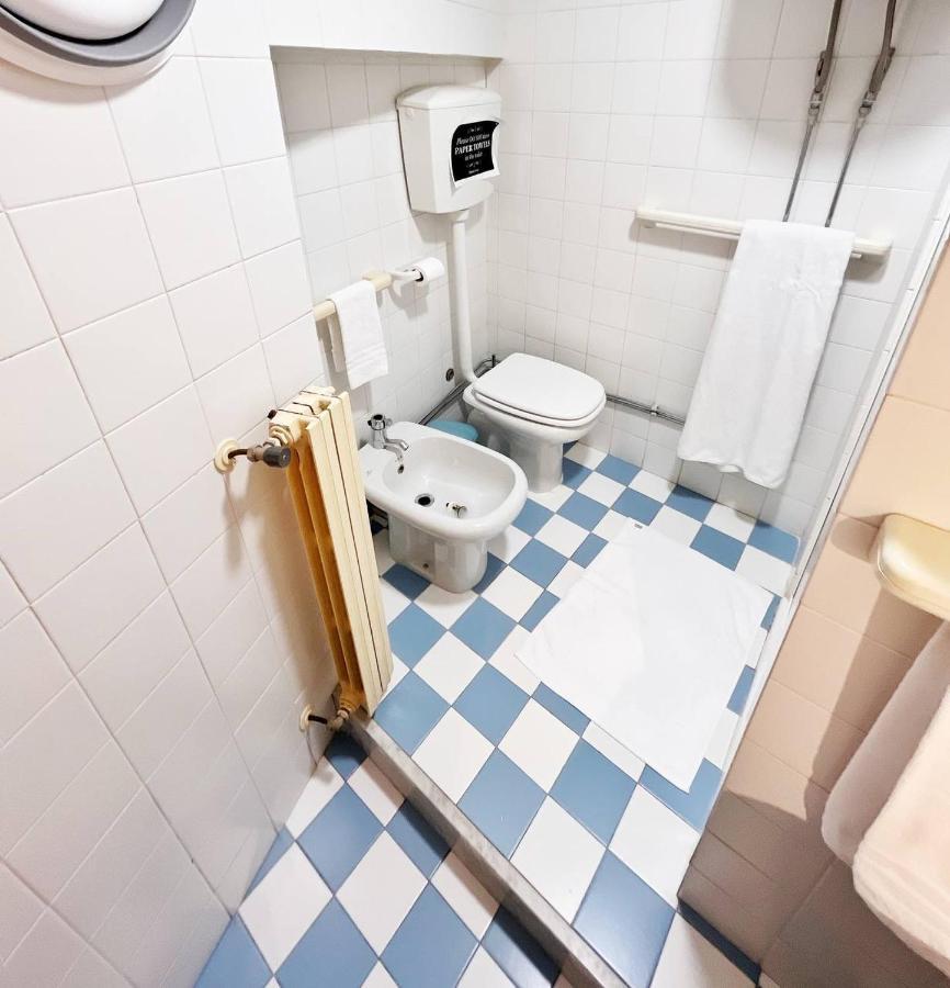 Apartament Domus Myoho Cagliari Zewnętrze zdjęcie